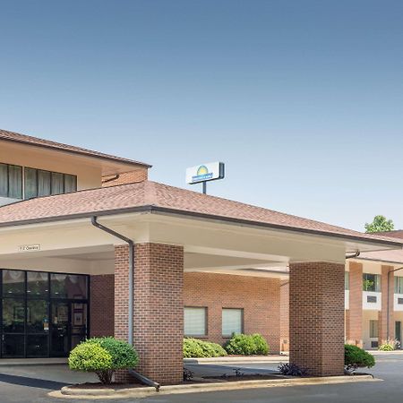Days Inn By Wyndham Лексингтон Экстерьер фото